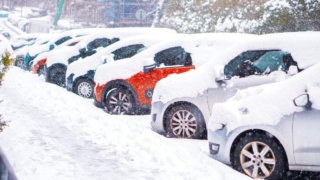 暑すぎる夏の裏側は雪が降りすぎる冬