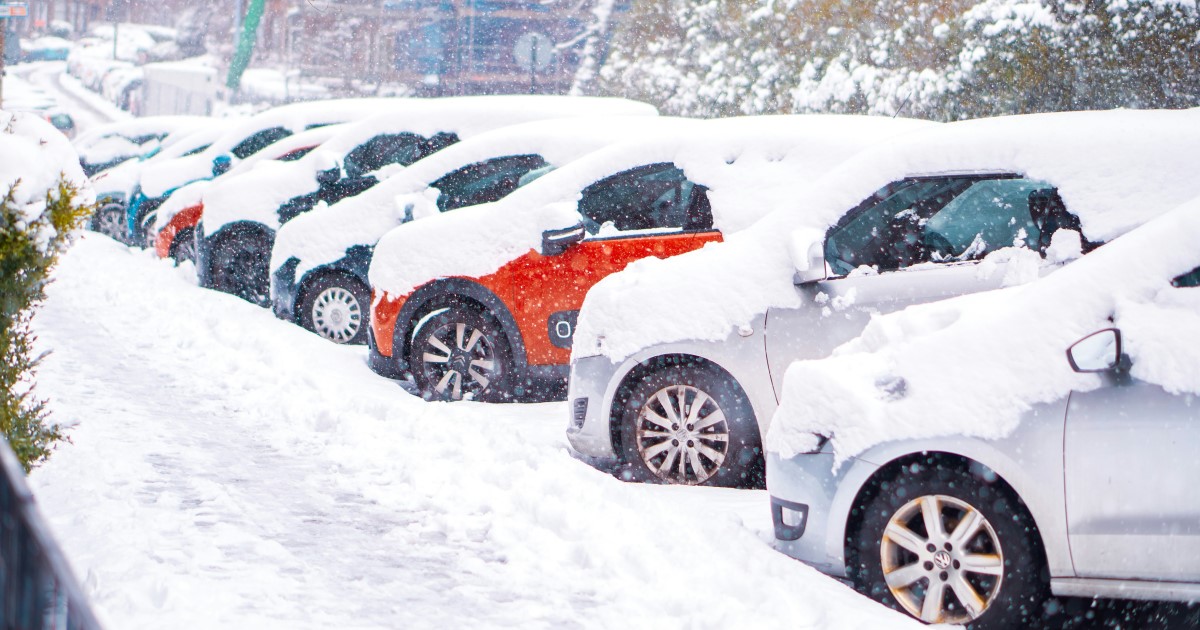 暑すぎる夏の裏側は雪が降りすぎる冬